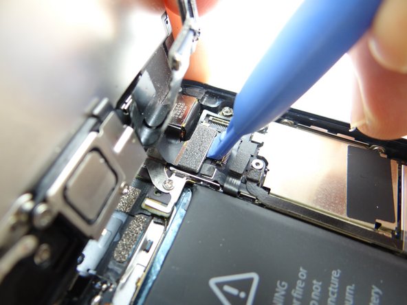 Picture 3: Release LCD cable.