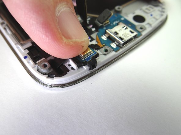 Picture 1: Press microphone firmly into its socket.