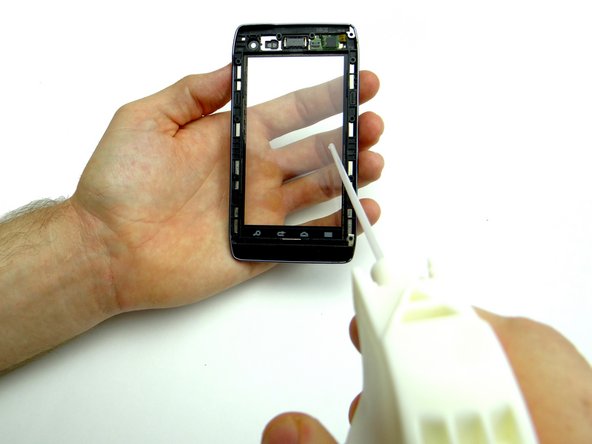 Picture 3: Seat the LCD assembly on the digitizer.