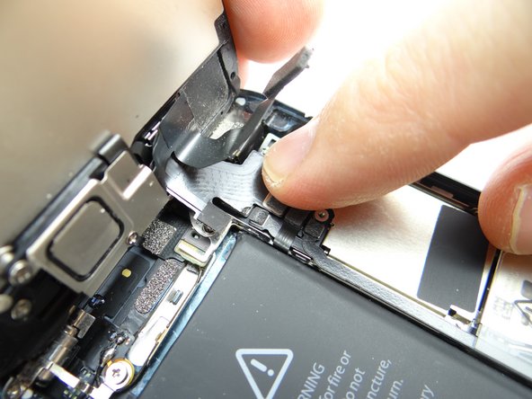 Picture 2: Seat digitizer cable.