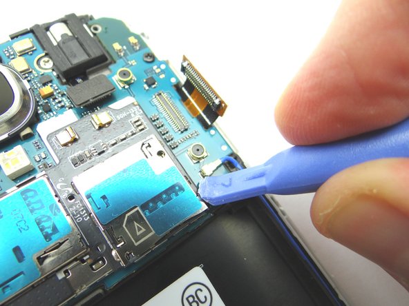 Picture 2: Disconnect the antenna cable.