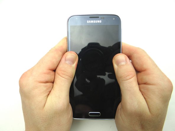 Picture 3: Work your way around the perimeter of the screen a few times to ensure a tight seal.