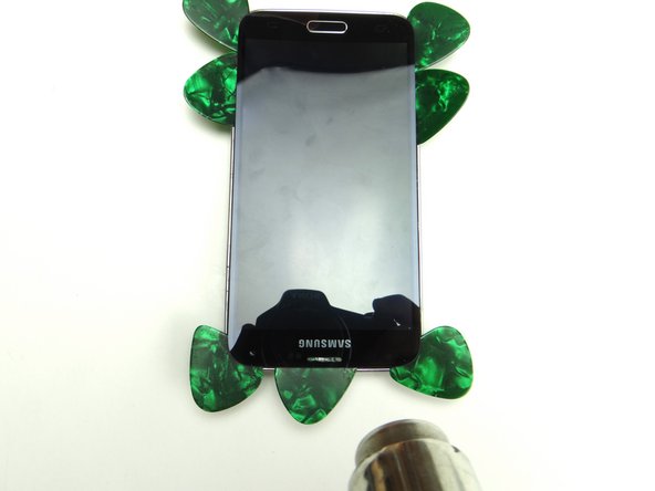 Spin the phone around 180 degrees and reheat the perimeter of the top half for 60 seconds.