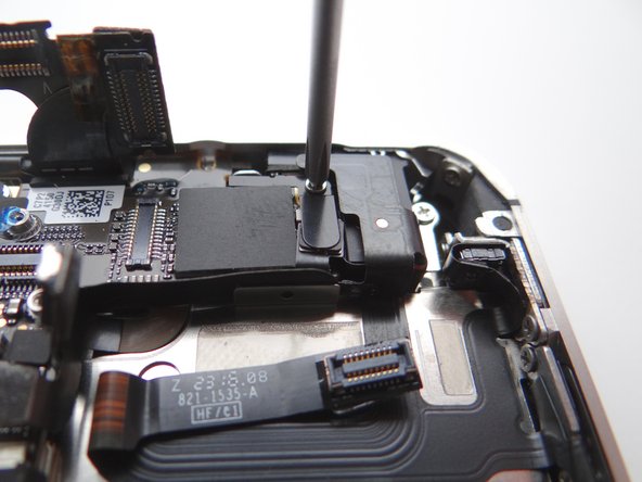 Picture 3: Secure the Antenna Shield with the 1.5 mm Phillips Screw also in SLOT 9.