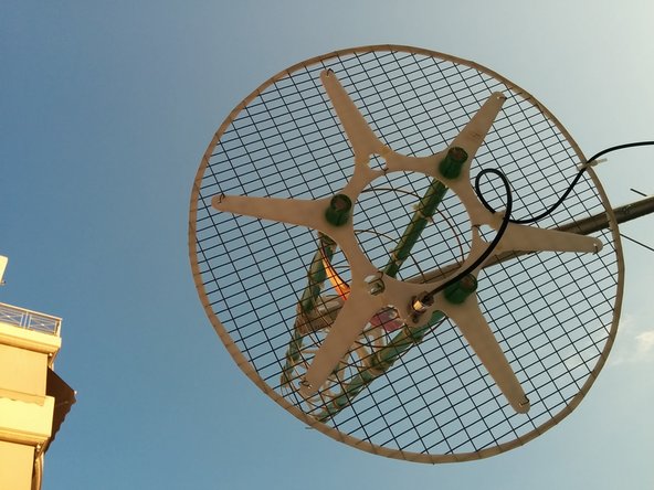 The 3 following pictures are from established RHCP antenna on the rotator. Polypropylene pipes were used instead of PVC. The total weight is 2.4 kg.