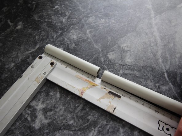 Using the remaining PVC pipe, cut 9 pieces 10cm long each.