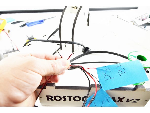 Match red with red and black with black for the I2C (wires that are in the 4 pin latching housing in thebase of machine, and red / black wires from the new hotend whip)