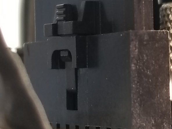 Pic 1 shows the 10 pin plug fully seated with the clip in place and secured.