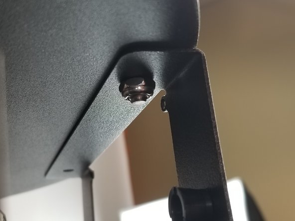 Secure the bolt with a nylon lock nut to secure the top plate to this part of the upper frame as shown in Pic 3. Tighten this bolt fully.