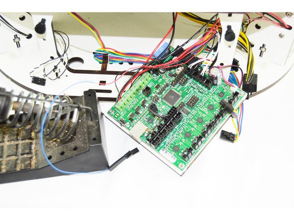 Perform an in-line splice of the blue wire and the wire that was previously in the Fan 0 + terminal.