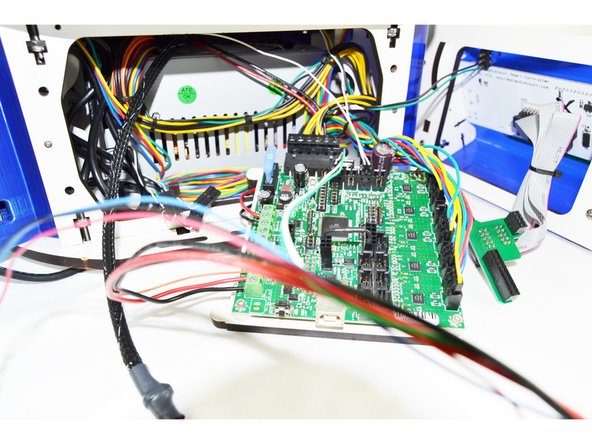 The next connections involve using latching connectors, this means that there is only one way to plug them in. This will ensure that the polarity is correct.