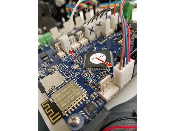 Install the LAYER FAN (1 orange wire in a 2 pin connector) connector in the FAN 0 position on the DUET board.