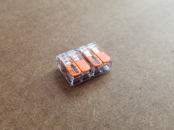 This step will use the 4  wago 2 conductor clips.
