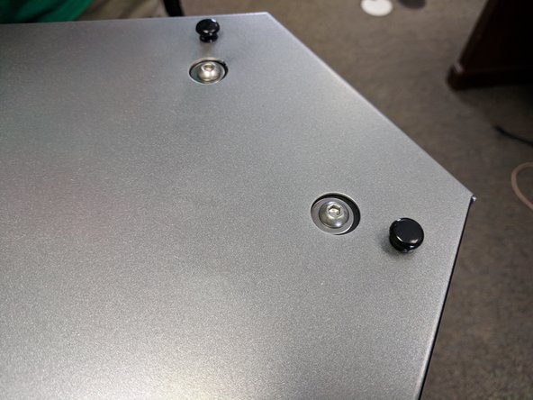 The top cover has a fan installed. This fan should be plugged into an ALWAYS ON FAN terminal on the DUET board. This is highlighted in the photo.