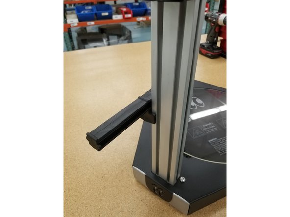 Rotate the spool holder in the outer position.