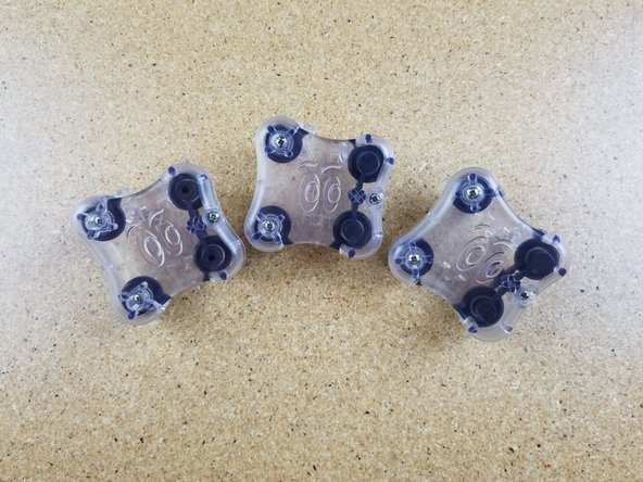 Tighten these screws. Do not over-tighten! There is a deliberate 1mm reveal (gap) between the two carriage halves.