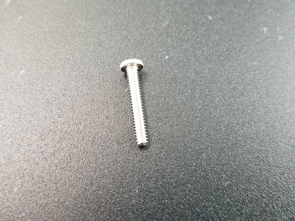 This step will use 6 of the 6-32 x 7/8&quot; long phillips screws.