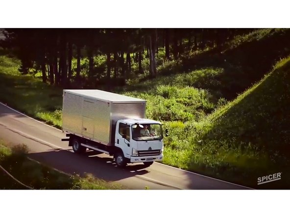 Se notar vibrações no cardan, retire a cruzeta e a remonte girando 180 graus (meia volta).