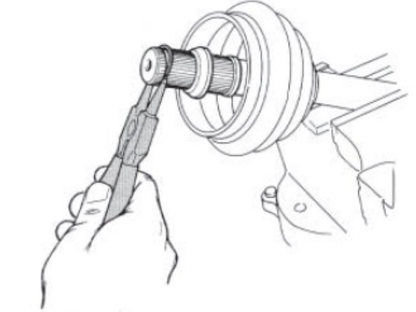 Posicione o estriado da Tripeça no estriado do Semi-eixo;