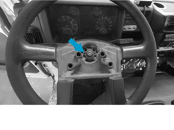 Alinhe a posição do volante.