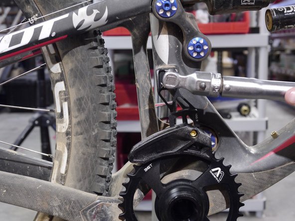 Torque the fixing bolt to 6nm