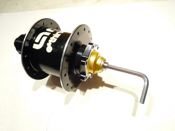 QR plugs can be removed by lightly taping them out using an M5 hex wrench