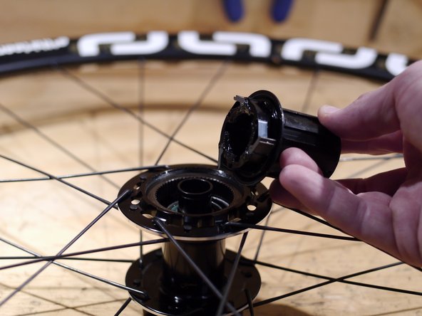 Note: this spacer is not used with the XX1 freehub body