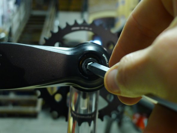 Tighten the tool it until it is 100% inside the threads of the spindle, it should not stick out past the end face of the spindle