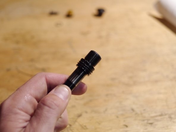 Install the seals on the Spin Control knob and axle and lightly grease using Rock and Roll Super Web Grease