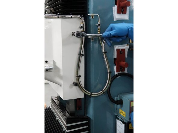 Moving on to the gibs section on the Z-Axis, use a 10 MM Hex Socket to center screw the two gib screws tightly.