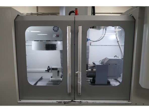 Make sure that the machine doors are closed.