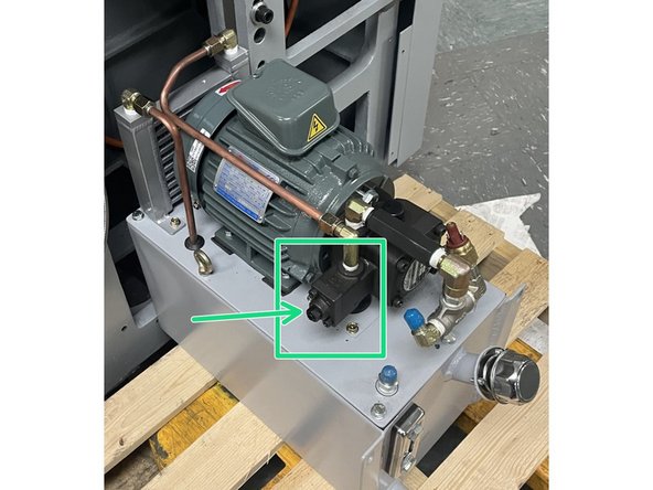 If a High Speed option is included in the Hydraulic Chuck Option you will need to replace the low speed high torque machine ID key and reprogram the AC Drive to use the high speed option.
