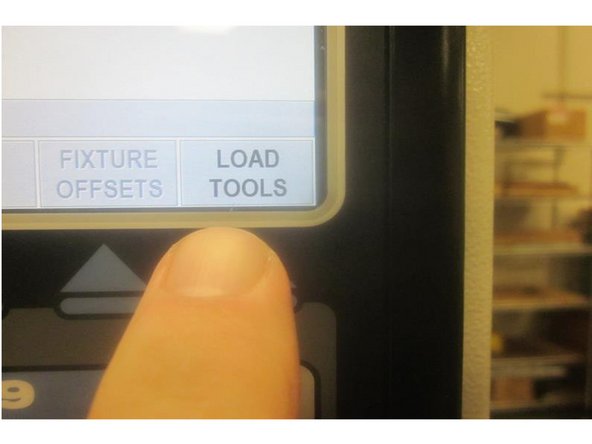 Note: If the Tool Grippers are damaged, evaluate and replace if necessary.