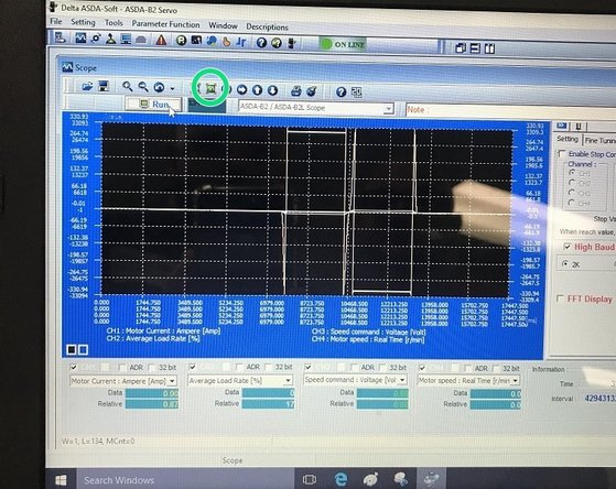 Select fit to screen button to fit plot peaks onto screen.