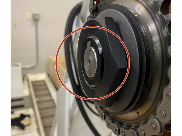 Note that the clutch sprocket is mounted flush with the drive shaft.