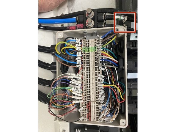 Looking in from the top of the ATC assembly: