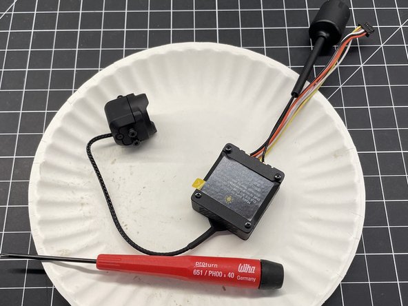 Skip this step if not using the recommended 40mm stubby dual band antenna