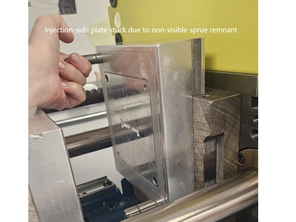 Issue: Injection-side plate can't be removed