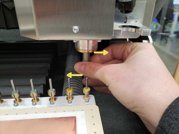 Move the head to the P position using CircuitPro