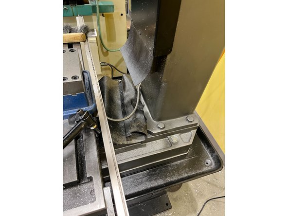 NOTE: Be sure to plug the vacuum back into the belt sander when finished!