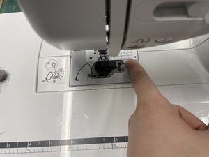 How to set up the machine Pt3: Installing the bobbin