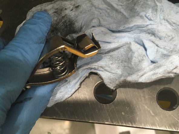 Disconnect the powder gun from the air hose and reconnect the standard blower attachment