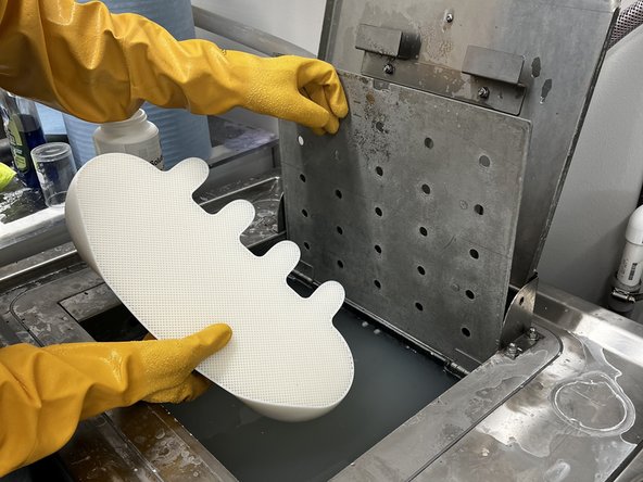 Place the parts in the CleanStation basket, close and latch the lid, and start the cleaning cycle