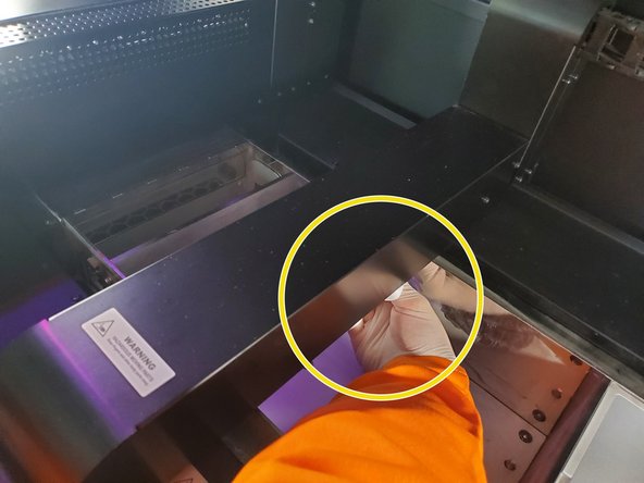 Vacuum the inside of the build area if any excess powder is visible