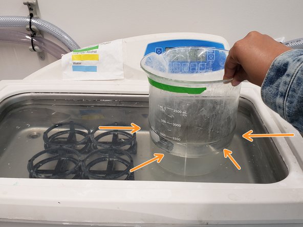 If using the 4000mL beaker, just put it directly in the bath, as it won't fit in the beaker holsters anyway.