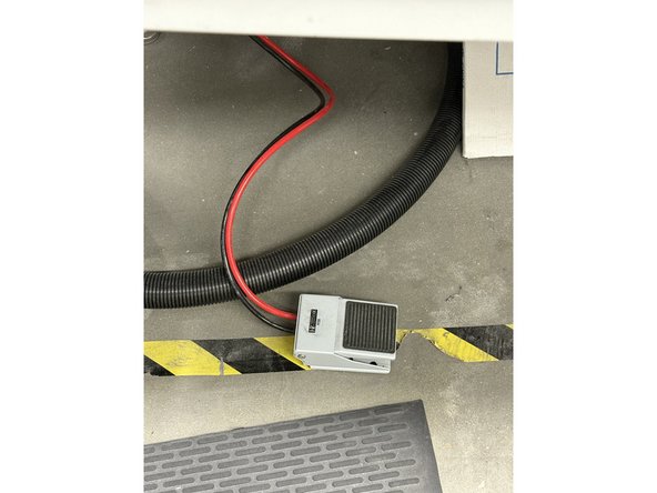 The pressure can be kind of finicky so if you are messing with the knob and nothing is changing on the dial. Find the floor pedal and tap it once or twice then check the pressure and adjust. Continue until at the right pressure.