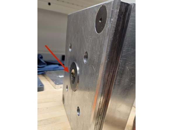 Issue: Injection-side plate can't be installed