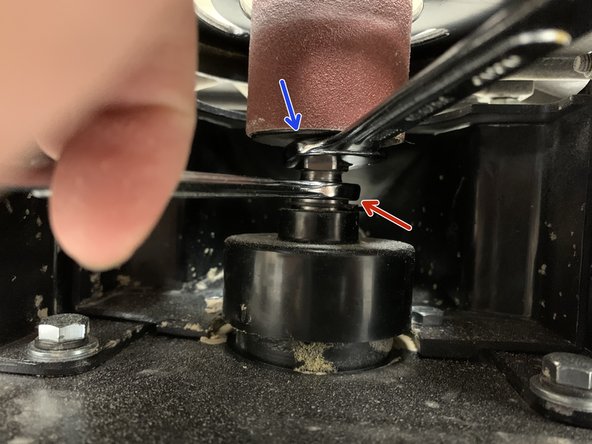 Clean spindle threads and spindle housing if any excess dust is present