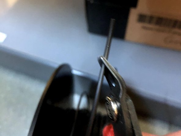 Prepare the new filament by cutting an angle at the tip using the side cutters