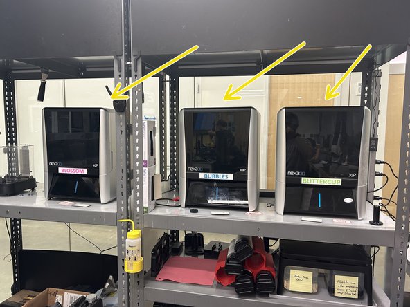 Briefly explain FFF/FDM technology and point out the printers that use it